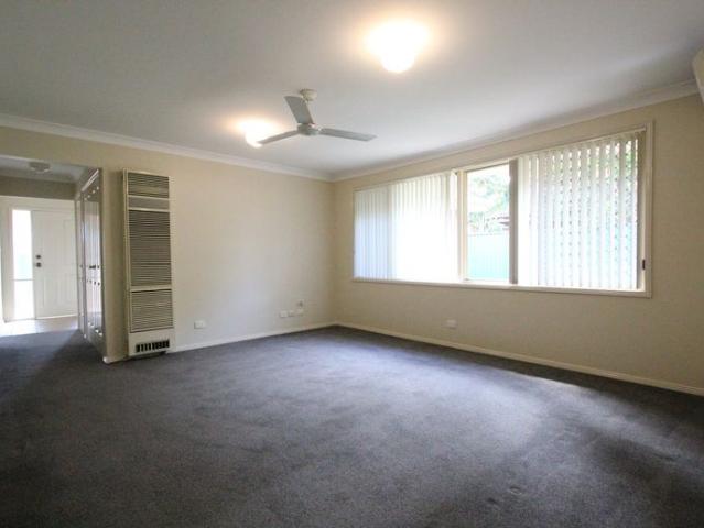 House for rent in Wattle Grove, Sydney
