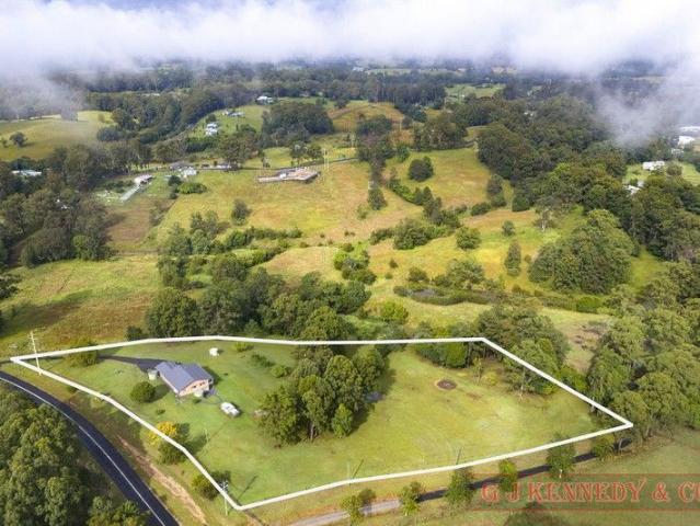 House for sale in Newee Creek