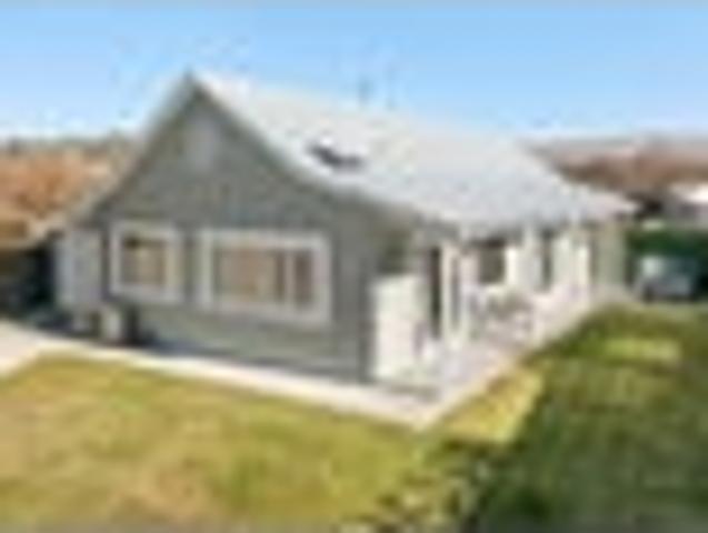 House for sale in Otakou