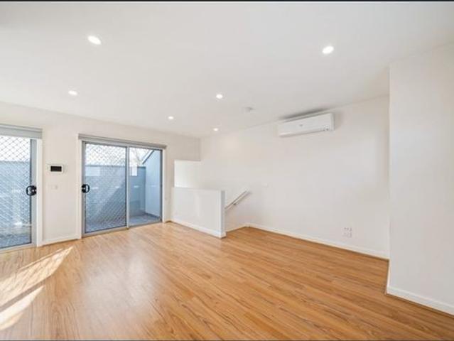Townhouse for rent in Camerons Creek, Victoria