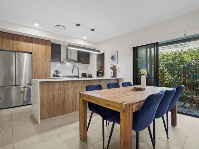 Townhouse for sale in Toombul, Queensland