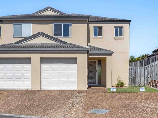 Townhouse for sale in Fernbrook, Queensland