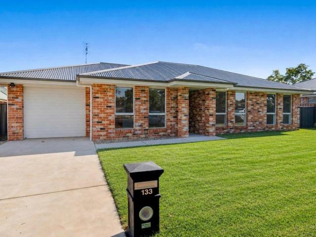 Villa for sale in Junee Reefs, New South Wales