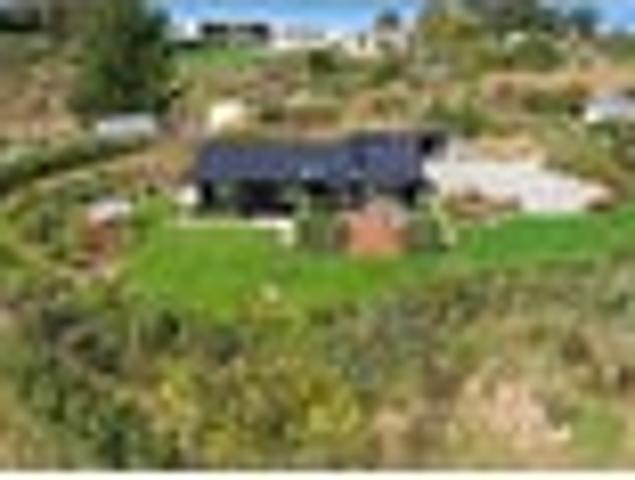 House for sale in Otakou