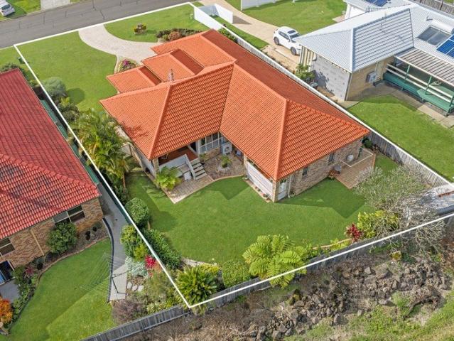House for sale in Bilambil Heights, New South Wales