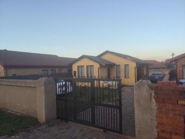 House for sale in Soweto, City of Johannesburg Metropolitan Municipality