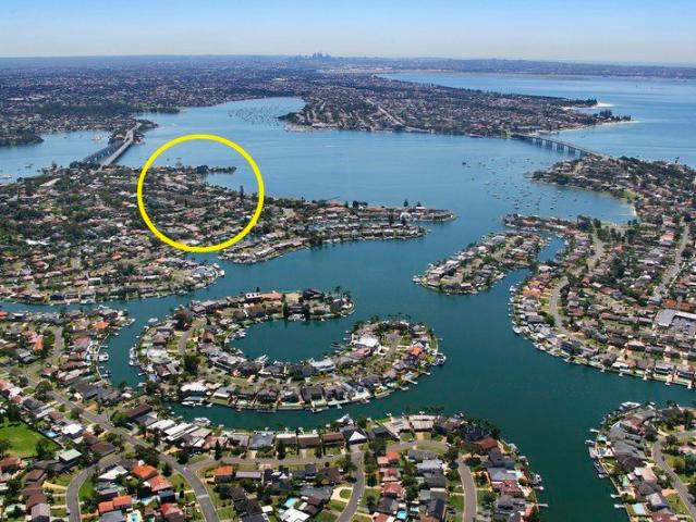 Townhouse for sale in Sutherland, New South Wales
