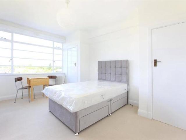 Studio for rent in Balham, Greater London