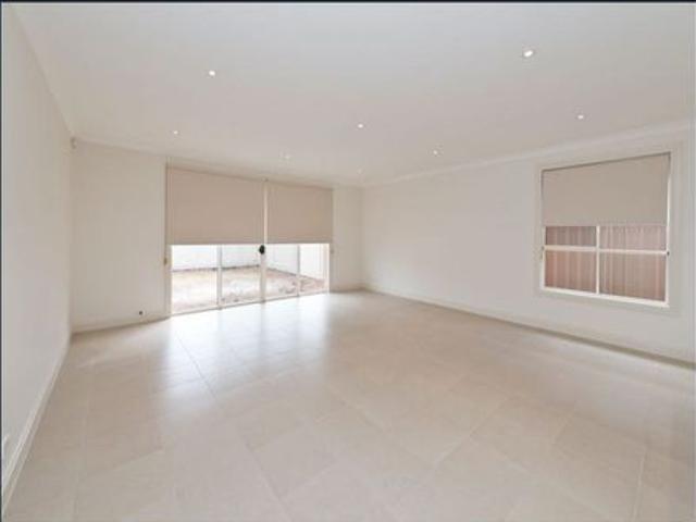 Townhouse for rent in Horseshoe Creek, South Australia