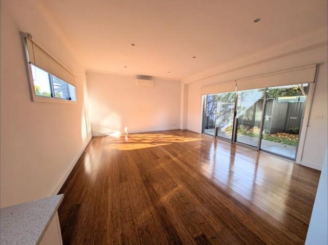 Townhouse for rent in Camerons Creek, Victoria