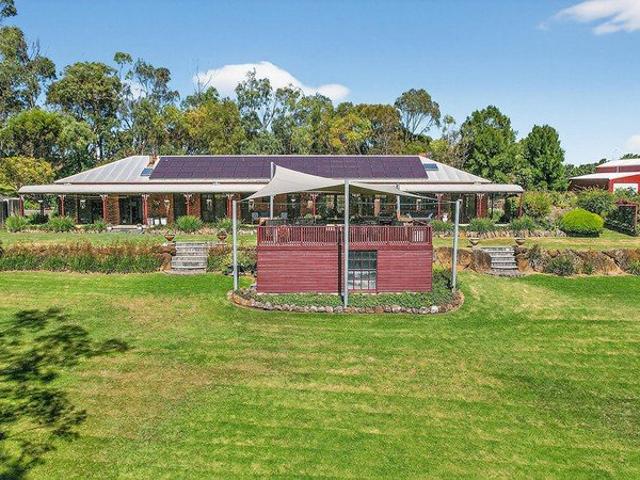 House for sale in Bushfield, Victoria
