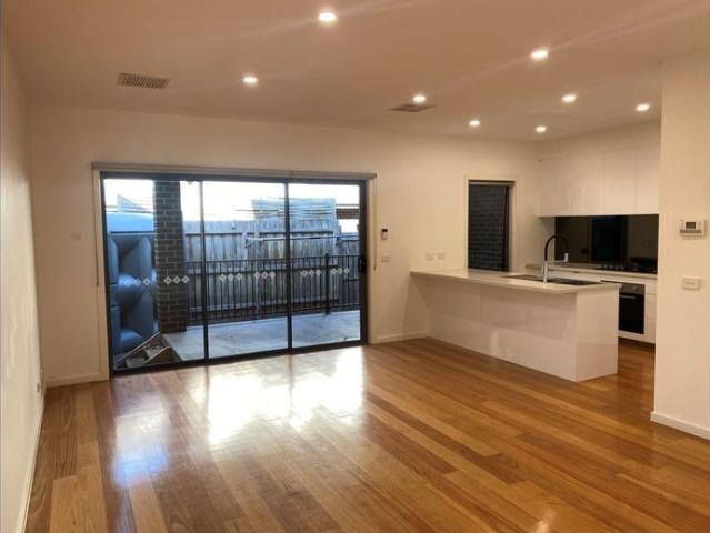 Townhouse for rent in Camerons Creek, Victoria
