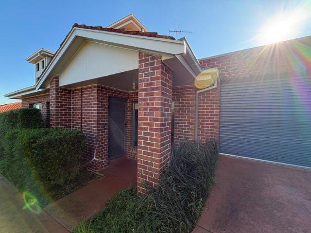 Townhouse for rent in Camerons Creek, Victoria