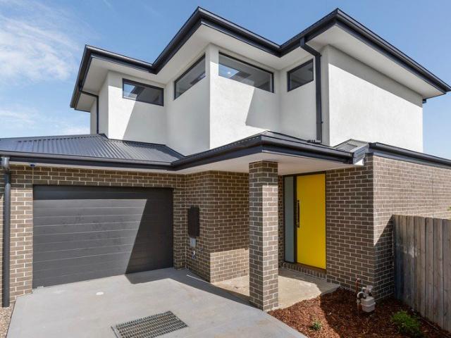 Townhouse for rent in North Geelong, Geelong