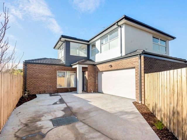 Townhouse for rent in Dromana, Melbourne