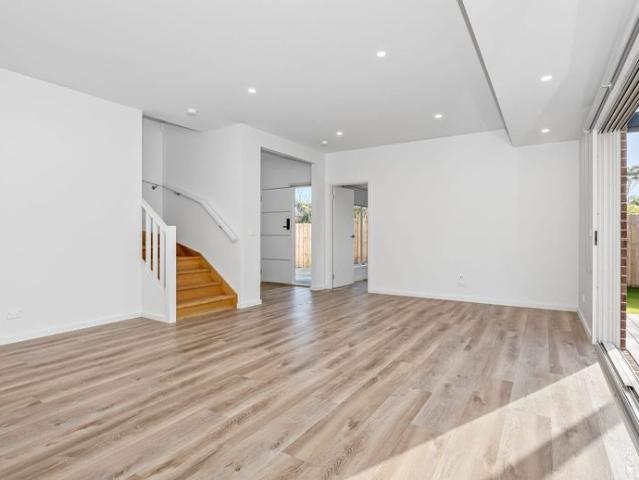 Townhouse for rent in Dromana, Melbourne