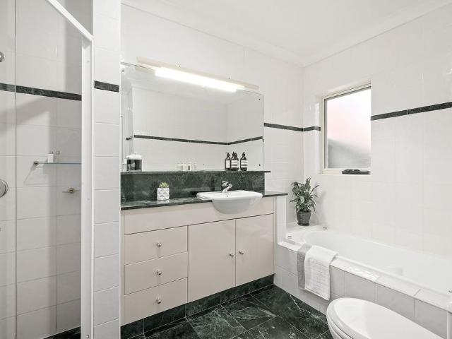 Townhouse for rent in Sydney, New South Wales