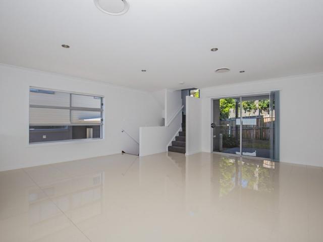 Townhouse for rent in Toombul, Queensland