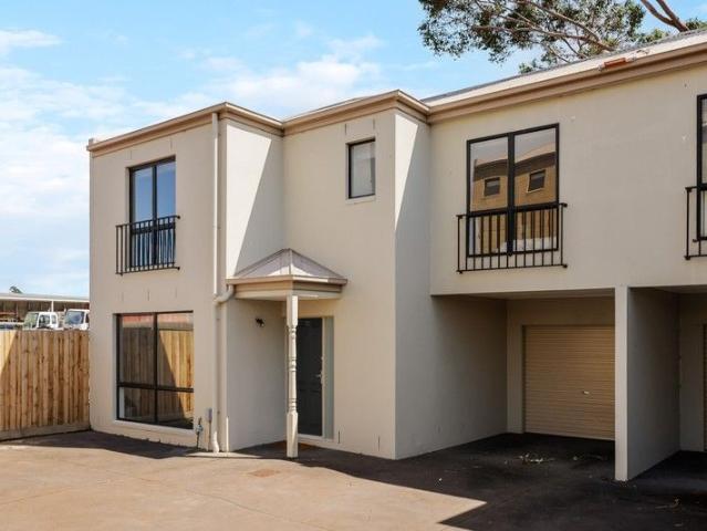 Townhouse for sale in Cowes, Bass Coast Shire