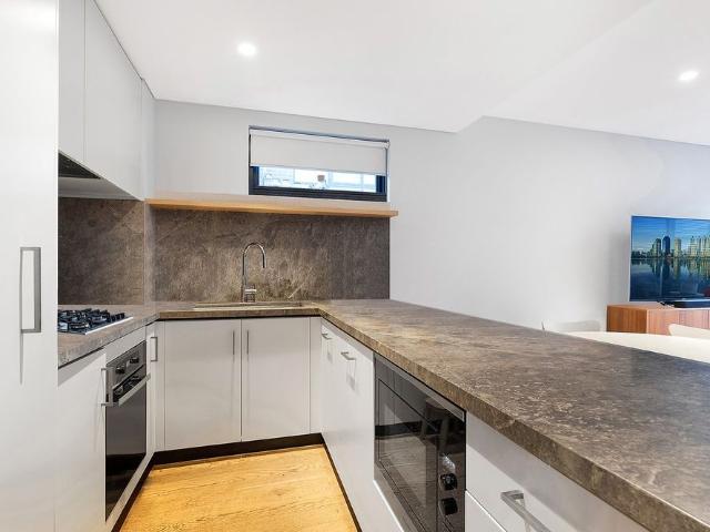 Townhouse for rent in Lindfield