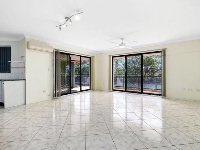 Apartment for rent in Pendle Hill, Sydney