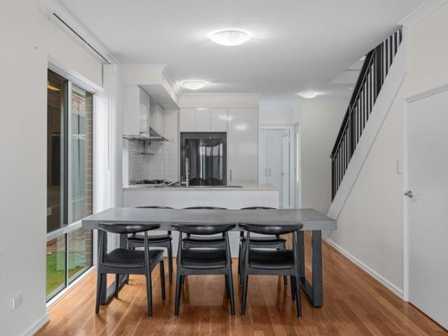 Townhouse for rent in Victoria Park, Town of Victoria Park