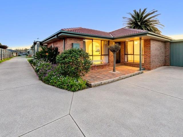 Apartment for sale in Cranbourne, Melbourne