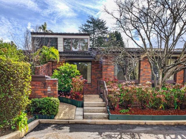 Villa for sale in Sydney, New South Wales