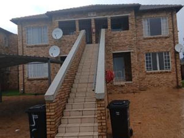 Apartment for sale in Vosloorus, Gauteng