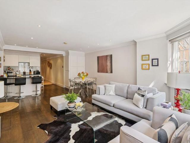 House for rent in Kensington, Greater London