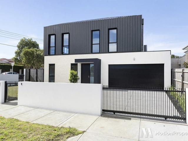 Townhouse for rent in Bentleigh East, Melbourne