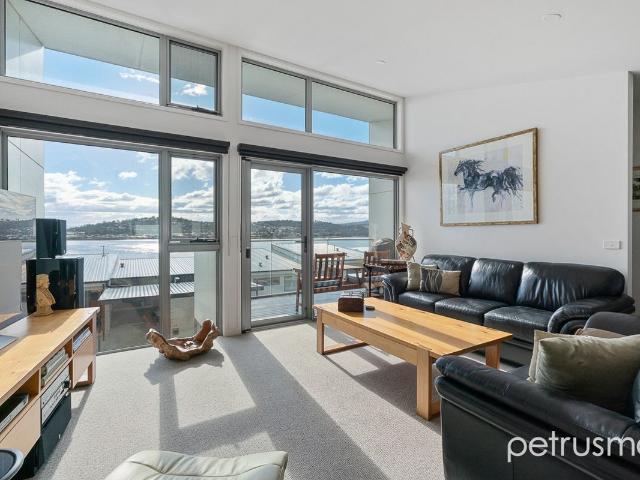 Townhouse for sale in Claremont