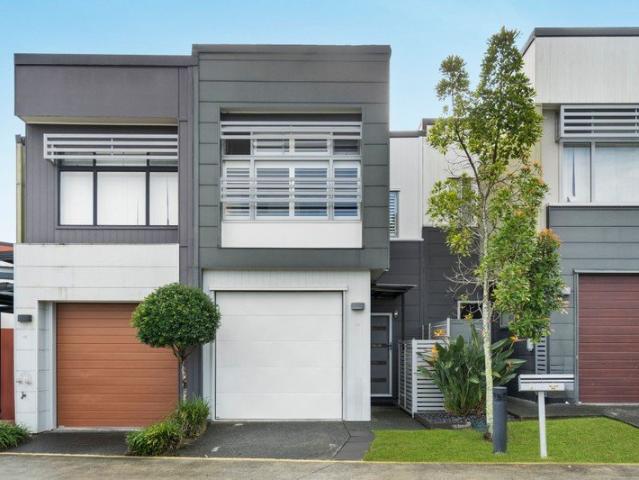 Townhouse for sale in Fernbrook, Queensland