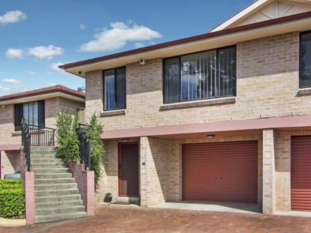 Townhouse for rent in Sydney, New South Wales