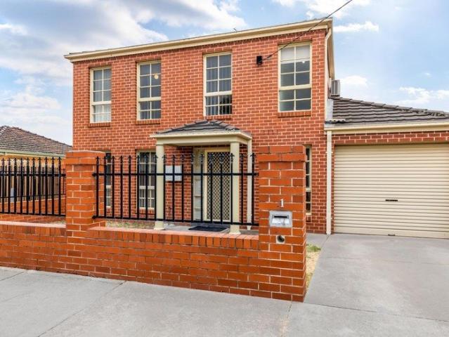 Townhouse for rent in Camerons Creek, Victoria