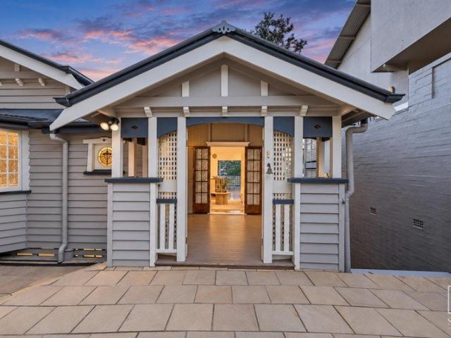House for sale in Taringa, Greater Brisbane