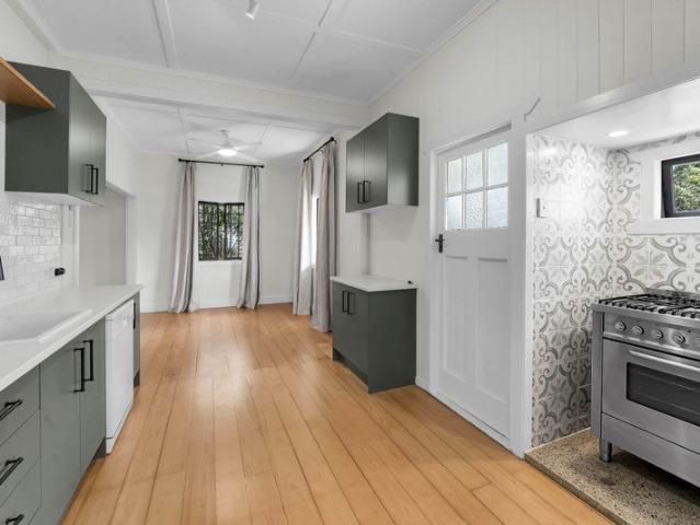House for rent in Holland Park, Greater Brisbane