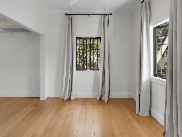 House for rent in Holland Park, Greater Brisbane
