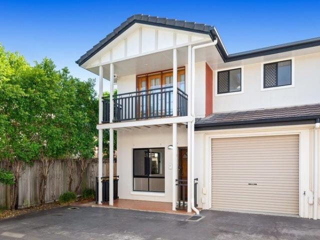 Townhouse for rent in Coorparoo, Greater Brisbane