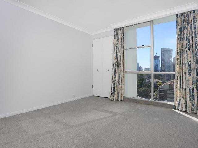 Apartment for sale in Surfers Paradise, Gold Coast City