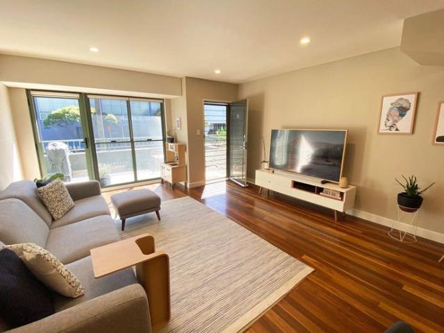 Townhouse for rent in Sydney, New South Wales