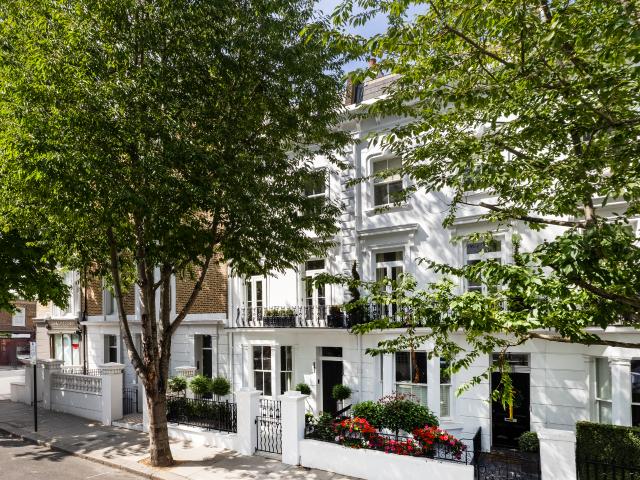 Apartment for rent in Kensington, Greater London