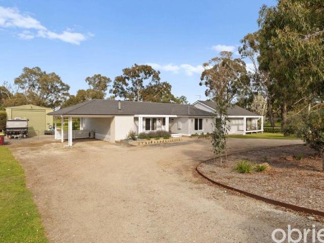 House for rent in Cranbourne South, Melbourne
