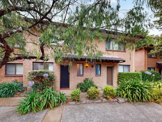 Townhouse for rent in Sydney, New South Wales