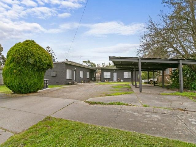 Flat for sale in Morwell, Victoria