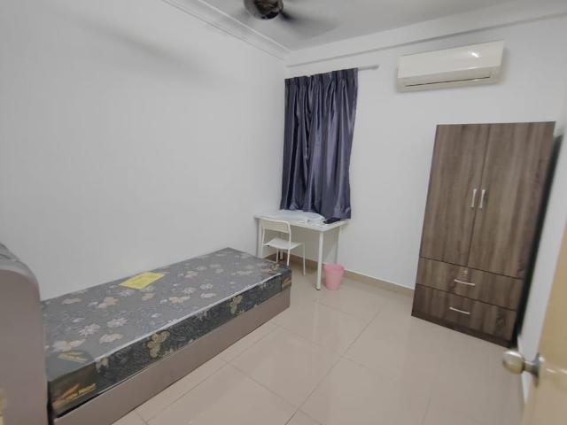 Room for rent in Petaling, Damansara Damai