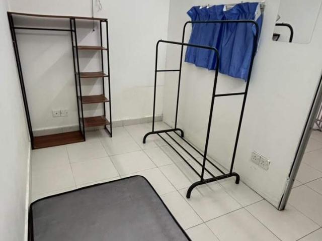 Room for rent in Petaling, Alam Impian