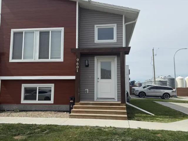 House for rent in Woking, Alberta