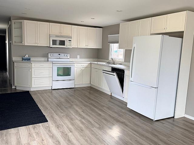 House for sale in Wedgewood, Alberta