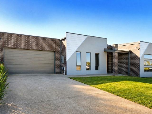 House for sale in Eastwood, Victoria